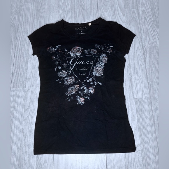 Women’s GUESS Tee - Picture 2 of 8